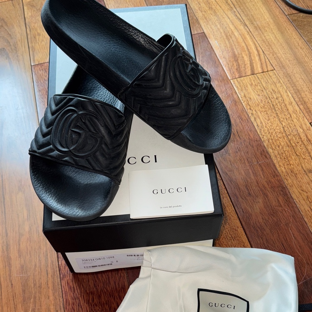 Gucci mens Black Quilted Slide Sandals
